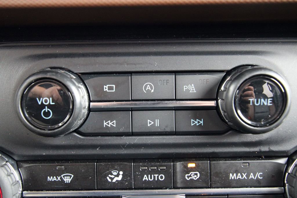 Used 2024 Ford Bronco Outer Banks image 28