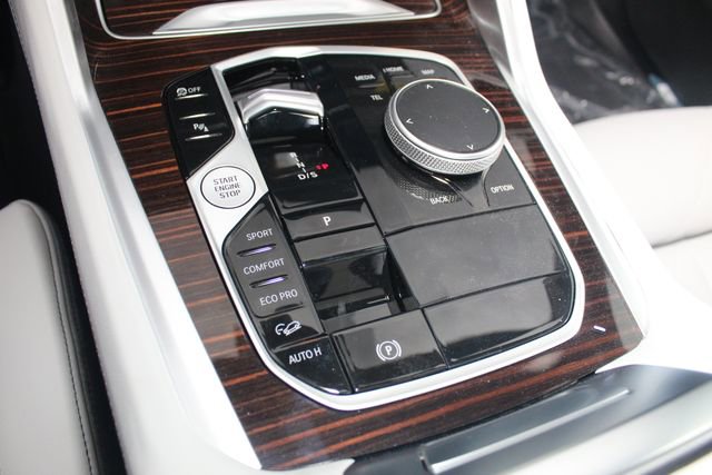 New 2026 BMW X6 xDrive40i w/ Climate Comfort Package image 13