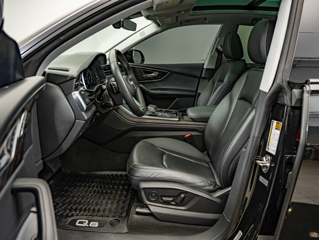 Used 2023 Audi Q8 Premium Plus w/ Premium Plus Package AWD/4WD image 31