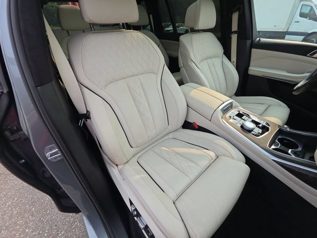 Used 2023 BMW X7 M60i w/ Executive Package AWD/4WD image 27