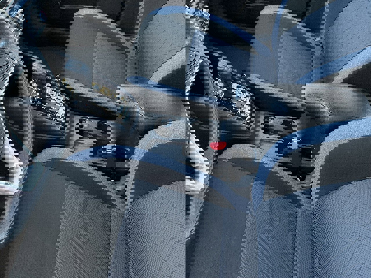 Used 2025 Nissan Versa SV w/ Trunk Package image 32