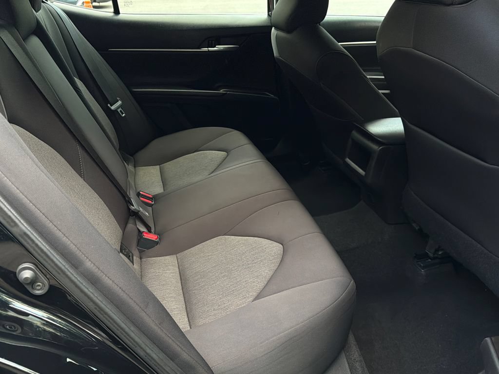 Used 2021 Toyota Camry LE FWD image 9
