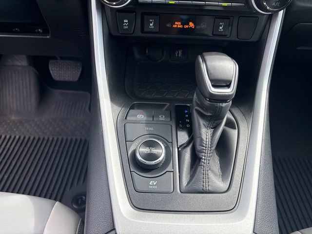 Used 2024 Toyota RAV4 XLE Premium w/ Weather Package AWD/4WD image 20