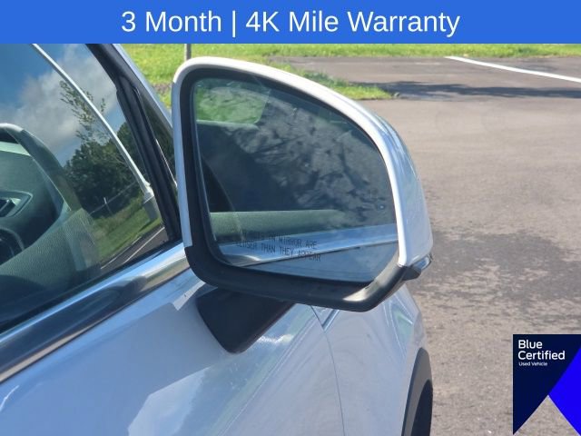Used 2023 Volvo XC40 B5 Plus AWD/4WD image 7