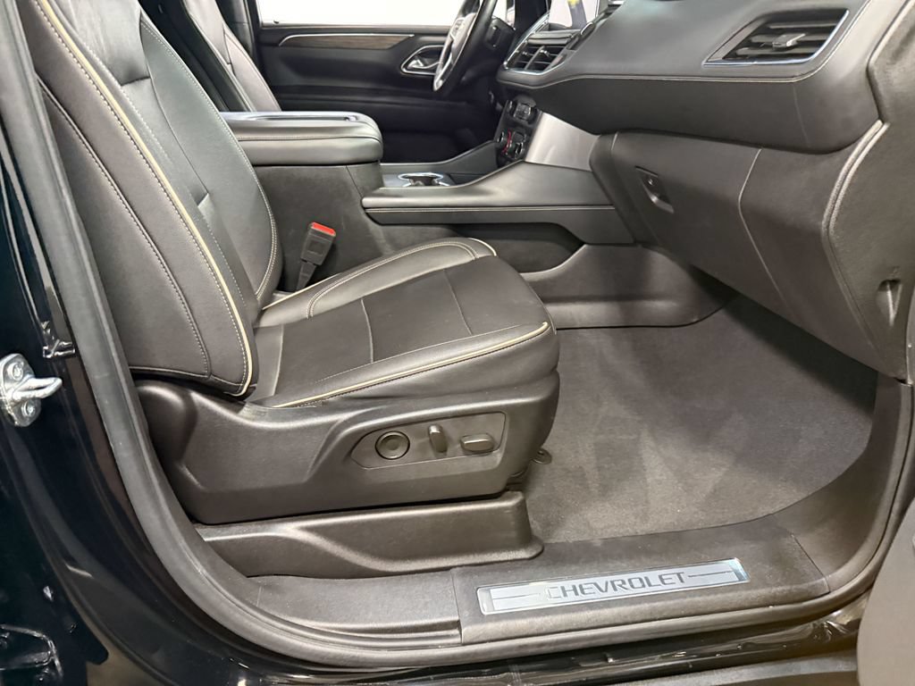 Used 2024 Chevrolet Suburban Premier AWD/4WD image 60