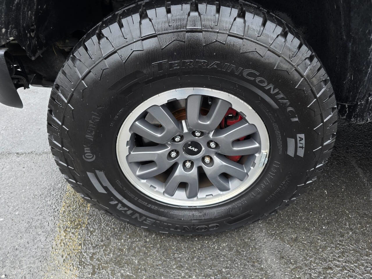 Used 2011 Ford F150 Raptor image 11