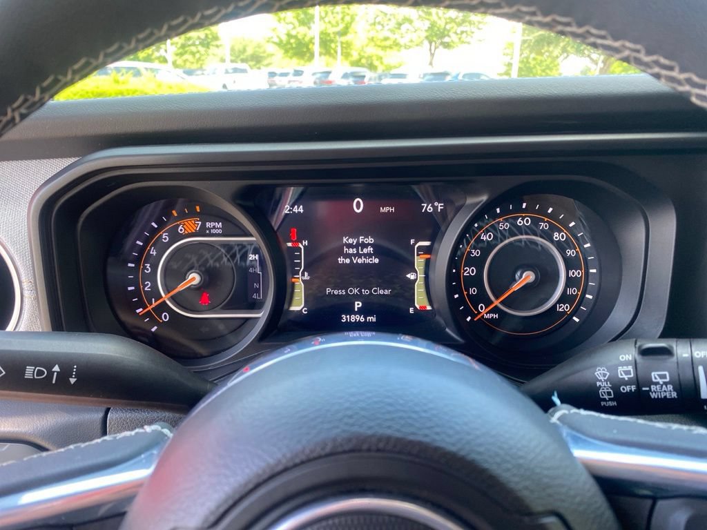 Used 2025 Jeep Wrangler Unlimited Sahara AWD/4WD image 22