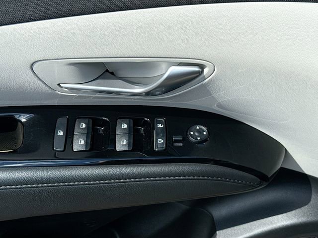 Certified 2023 Hyundai Tucson Limited FWD image 17