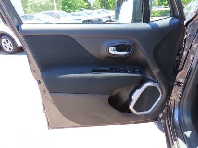 Used 2021 Jeep Renegade Latitude AWD/4WD image 16