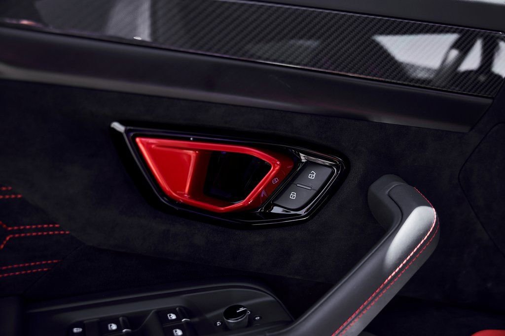 Used 2024 Lamborghini Urus Performante image 43