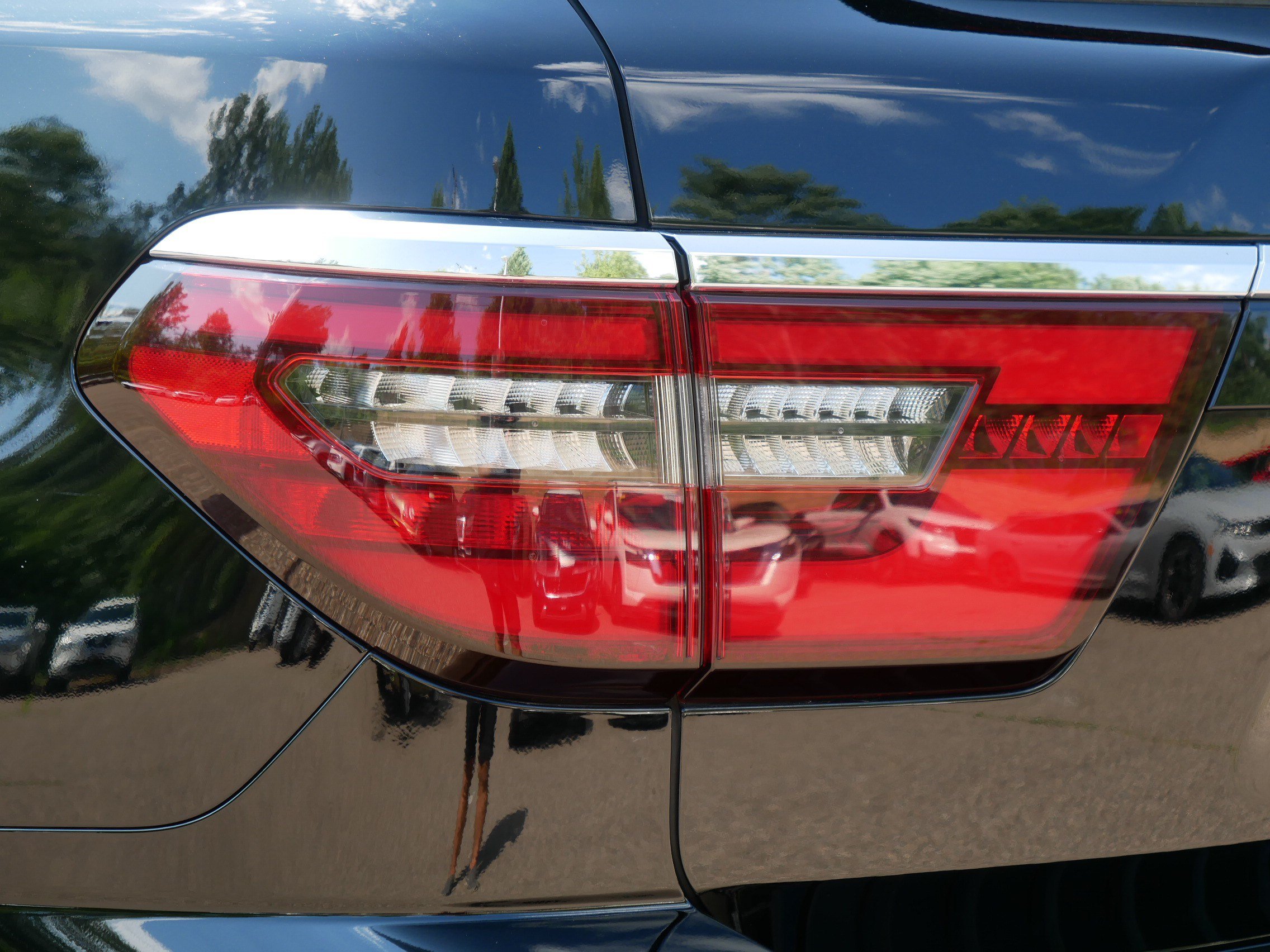 Certified 2024 Nissan Armada Platinum AWD/4WD image 17