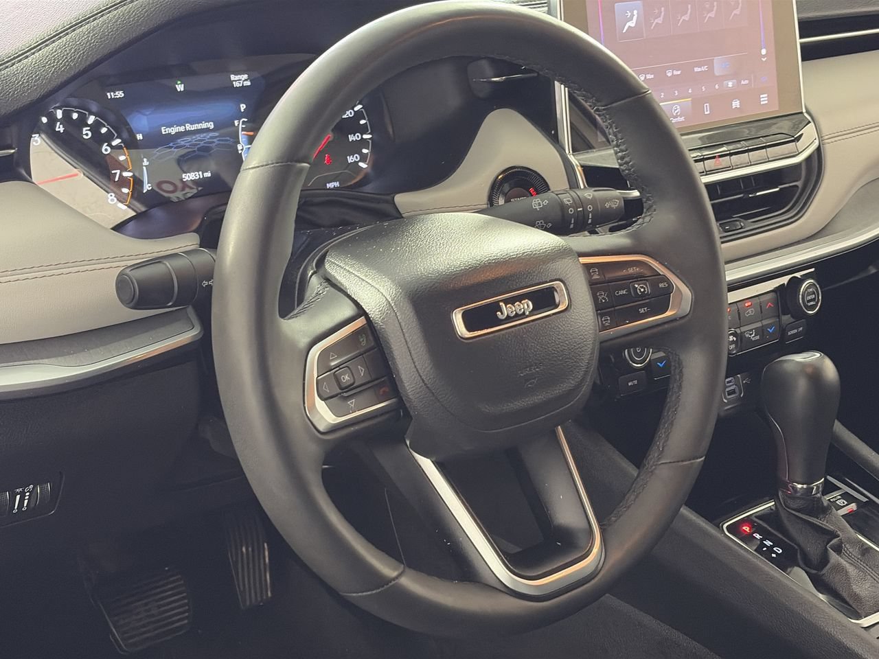 Used 2025 Jeep Compass Limited AWD/4WD image 12