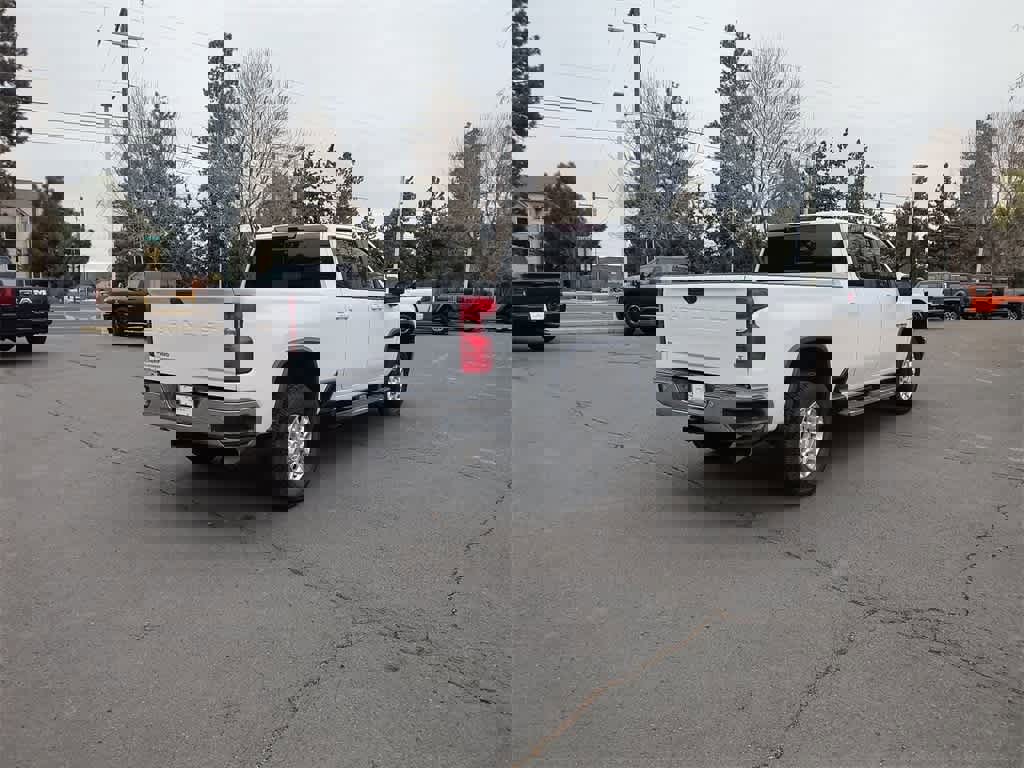 Used 2020 Chevrolet Silverado 3500 LT w/ Texas Edition image 6