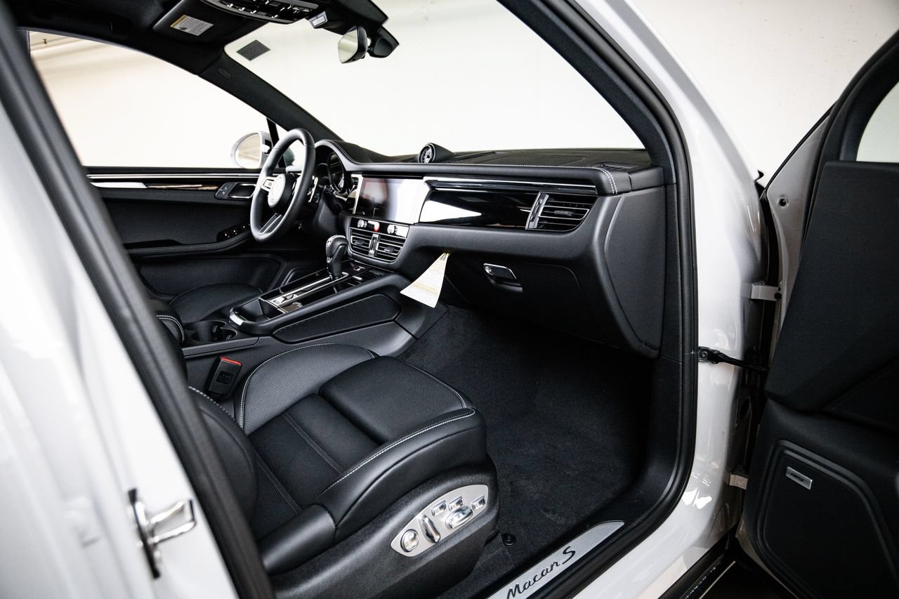 New 2026 Porsche Macan S AWD/4WD image 28
