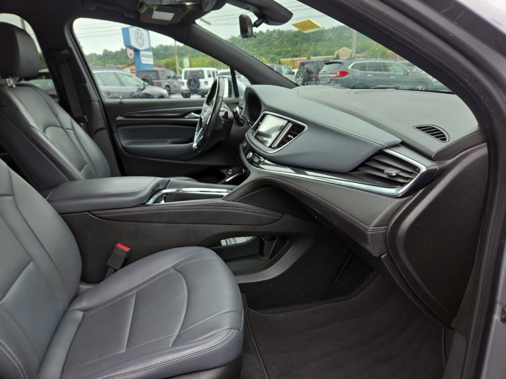 Used 2024 Buick Enclave Premium image 19