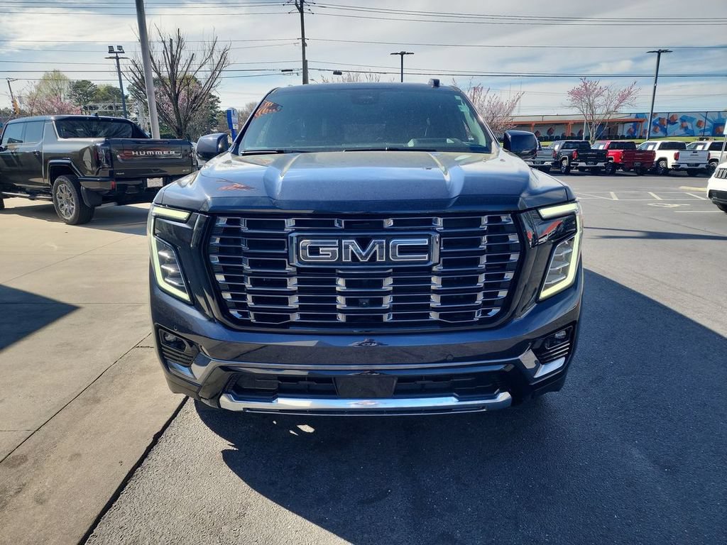 Certified 2025 GMC Yukon Denali Ultimate AWD/4WD image 3