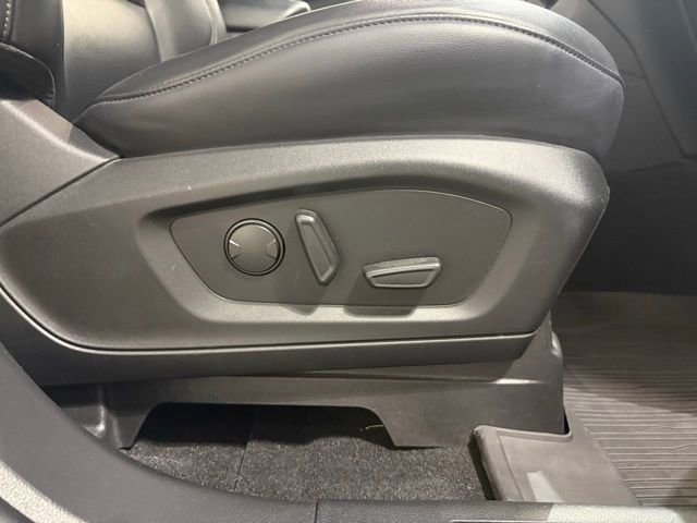 Used 2021 Ford Explorer XLT w/ Equipment Group 202A image 31