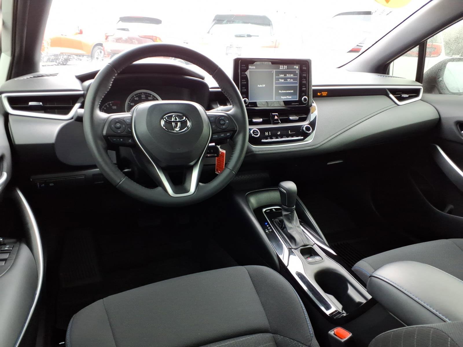 Used 2022 Toyota Corolla SE image 6