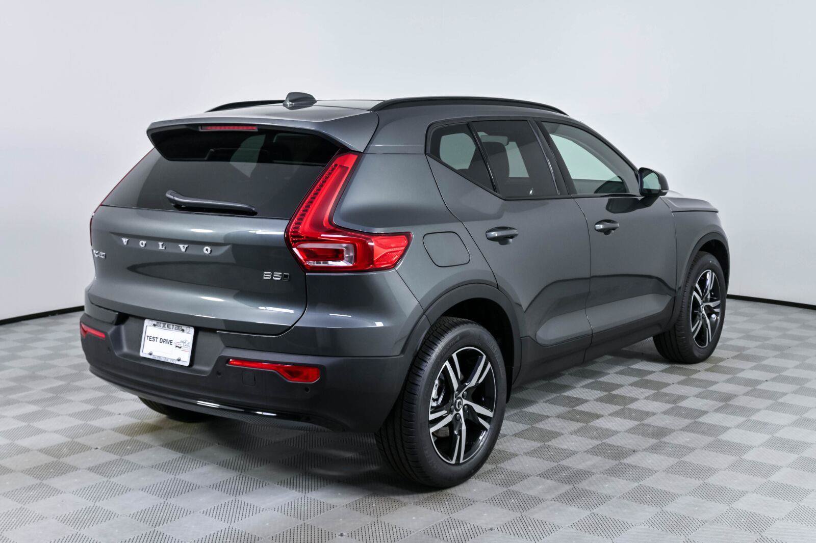 New 2026 Volvo XC40 B5 Core w/ Protection Package Premier AWD/4WD image 27