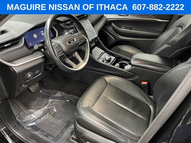Used 2021 Jeep Grand Cherokee L Limited AWD/4WD image 15