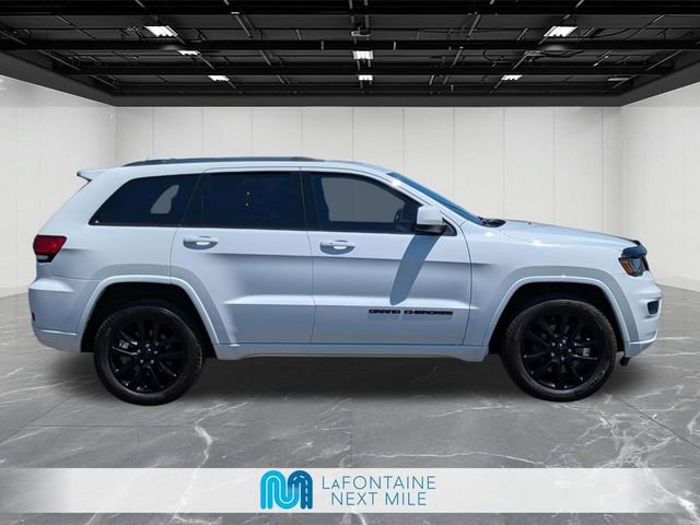 Used 2021 Jeep Grand Cherokee Altitude AWD/4WD image 6