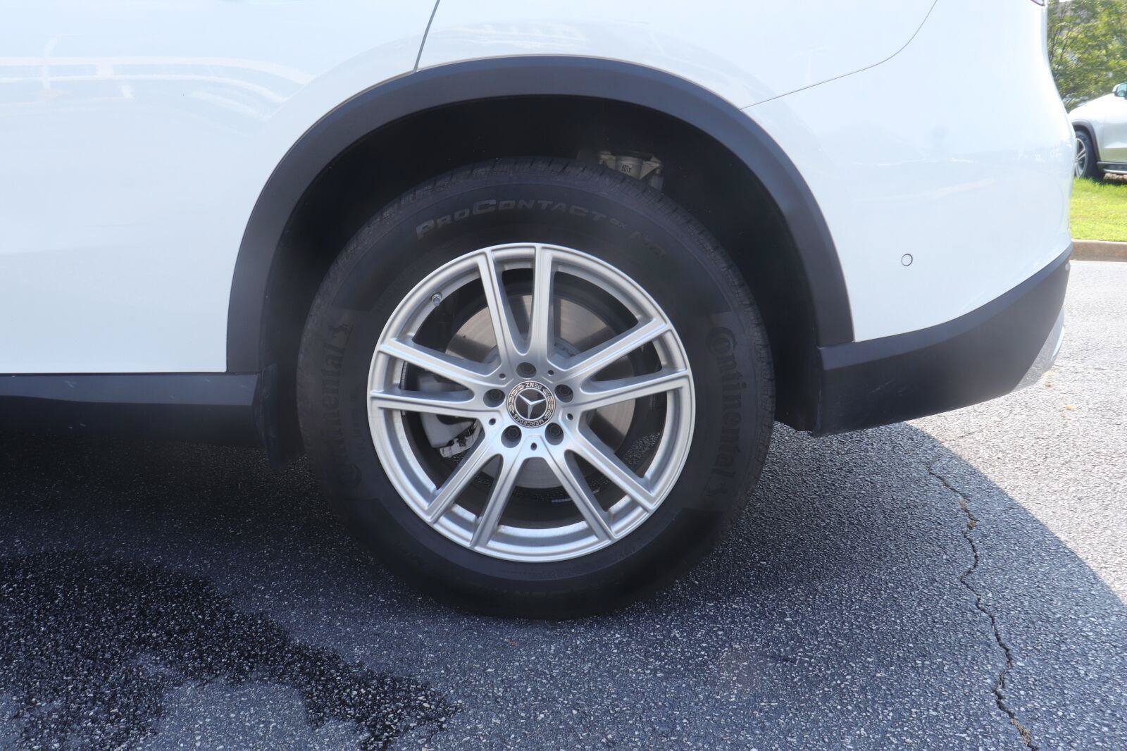 Used 2024 Mercedes-Benz GLC 300 4MATIC image 16