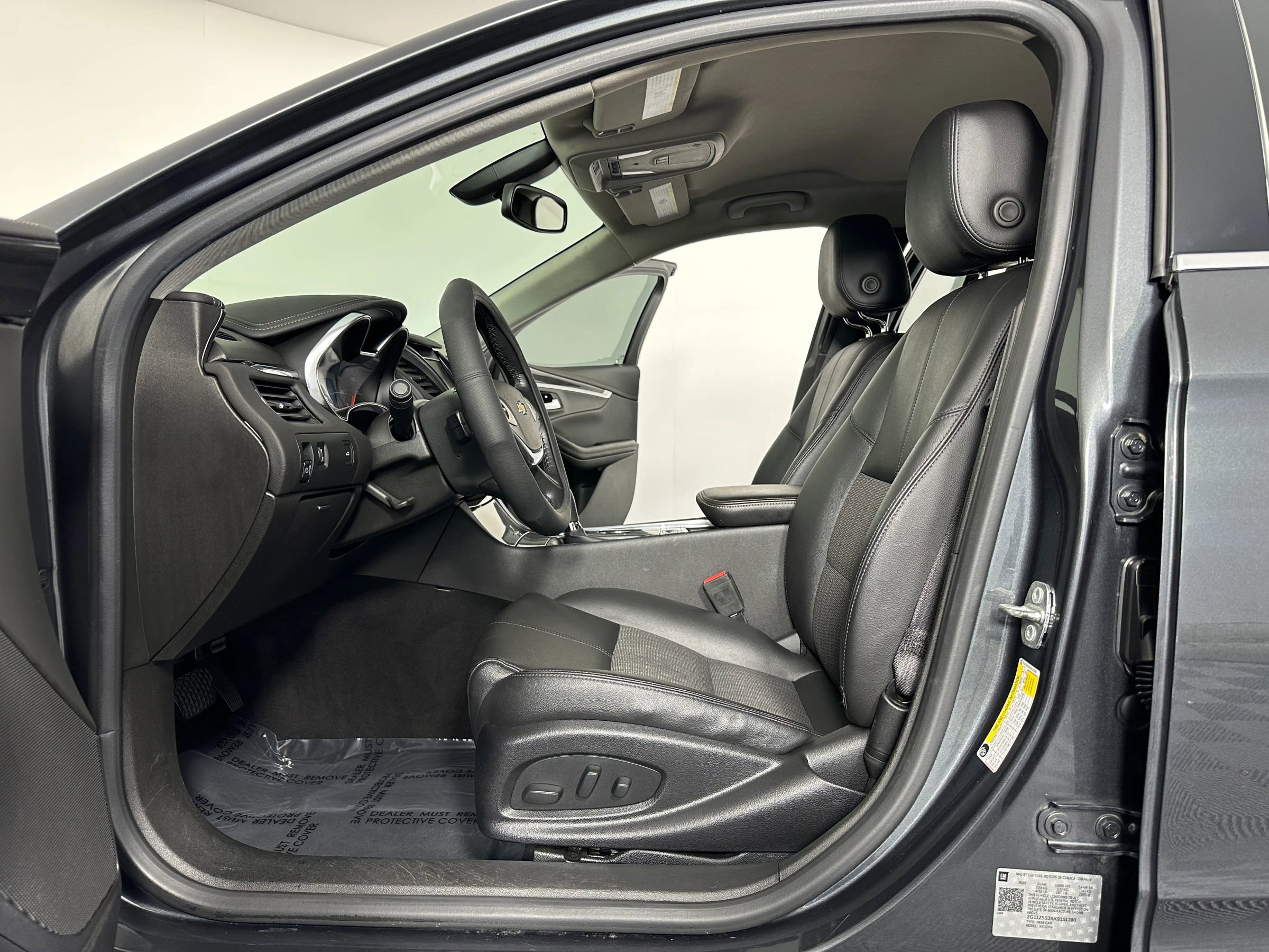 Used 2019 Chevrolet Impala LT w/ LT Convenience Package image 23