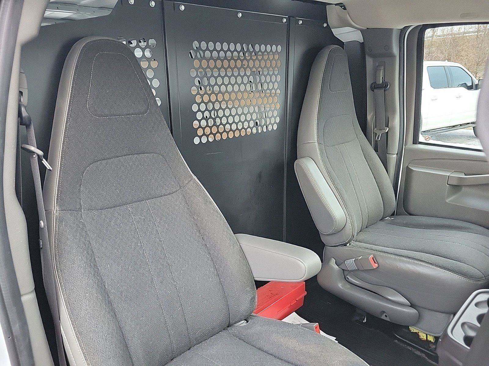 Used 2024 GMC Savana 2500 w/ Driver Convenience Package image 12