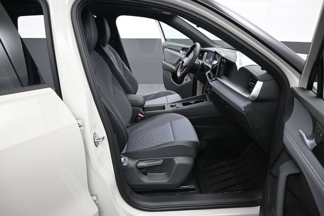 New 2026 Volkswagen Tiguan SE R-Line AWD/4WD image 14