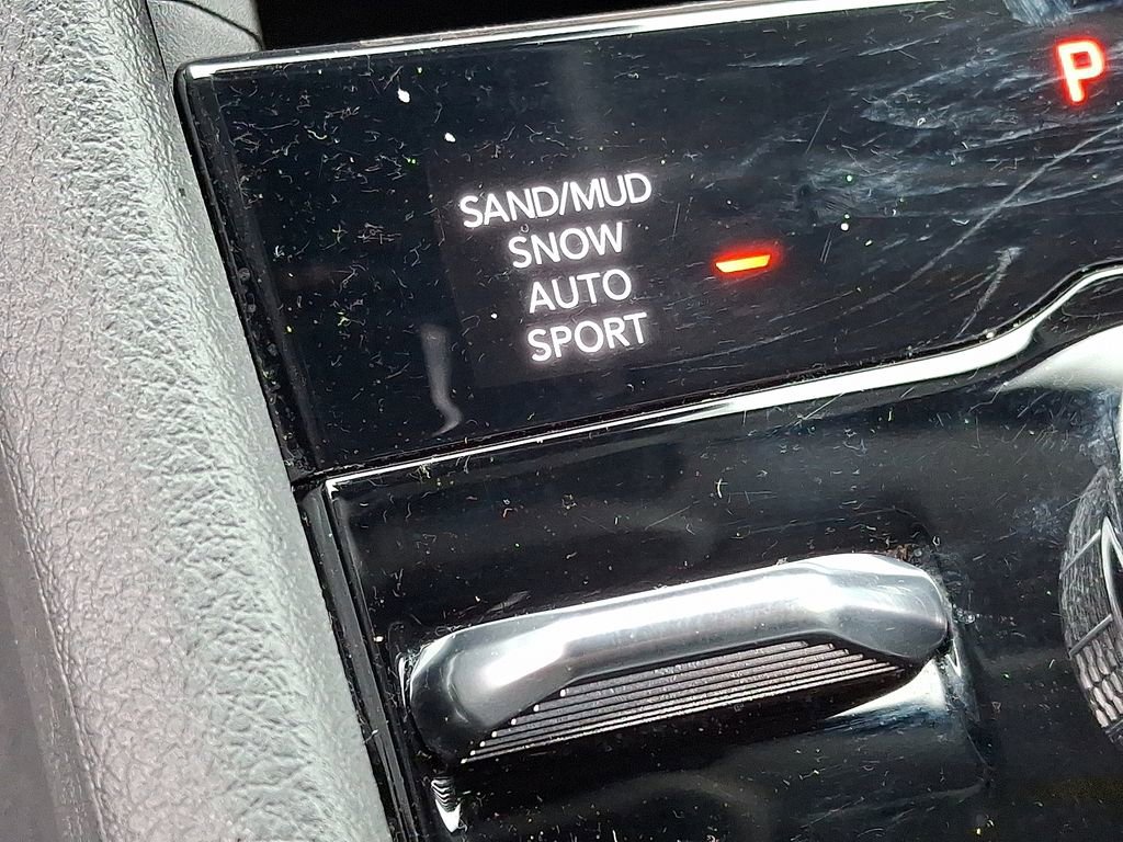 Used 2023 Jeep Grand Cherokee Limited w/ Luxury Tech Group II image 27