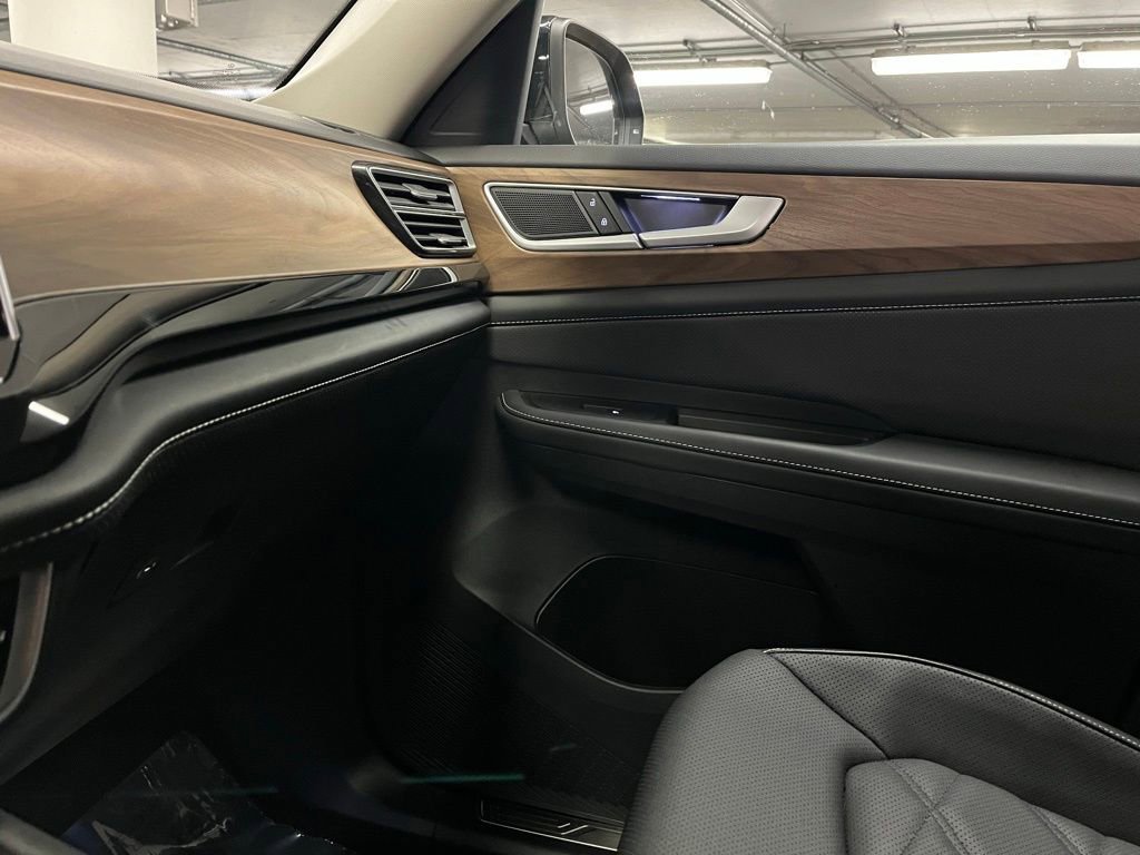 Used 2025 Volkswagen Atlas SE w/ Panoramic Sunroof Package image 33