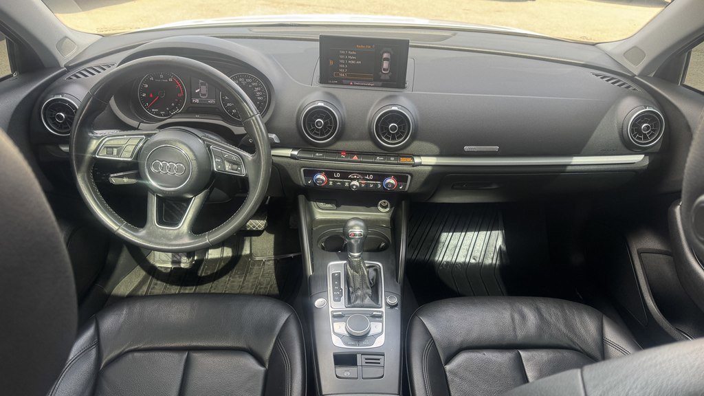 Used 2018 Audi A3 2.0T Premium image 23