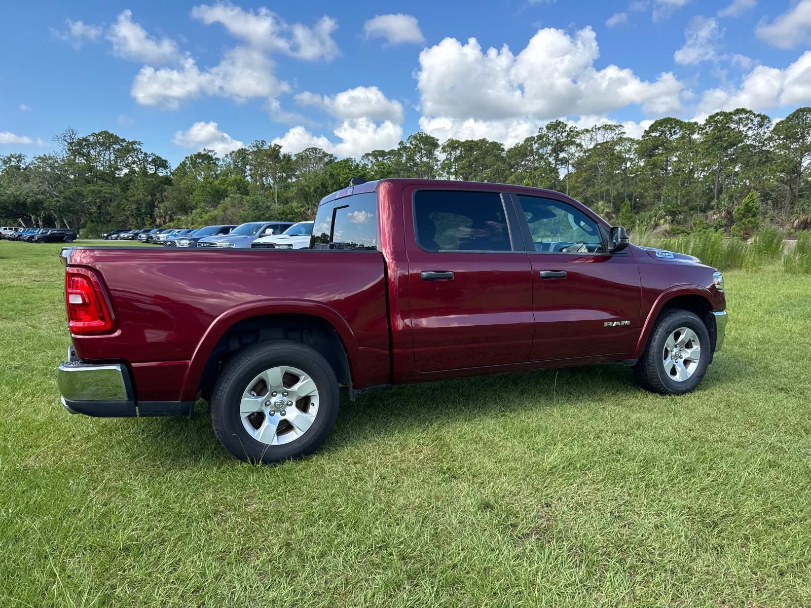 Used 2025 RAM 1500 Big Horn AWD/4WD image 3