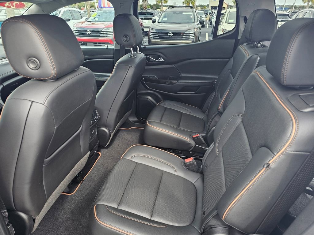 Used 2023 GMC Acadia AT4 w/ Technology Package image 13