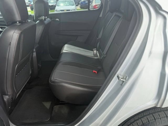 Used 2017 Chevrolet Equinox Premier w/ Enhanced Convenience Package FWD image 18