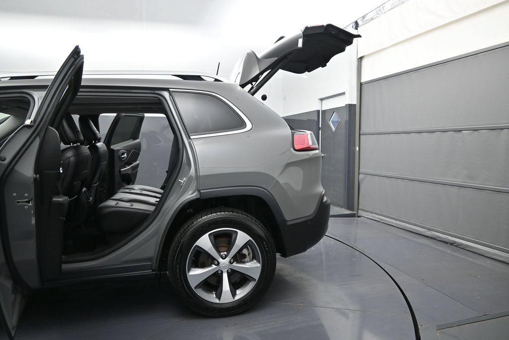 Used 2021 Jeep Cherokee Limited AWD/4WD image 12