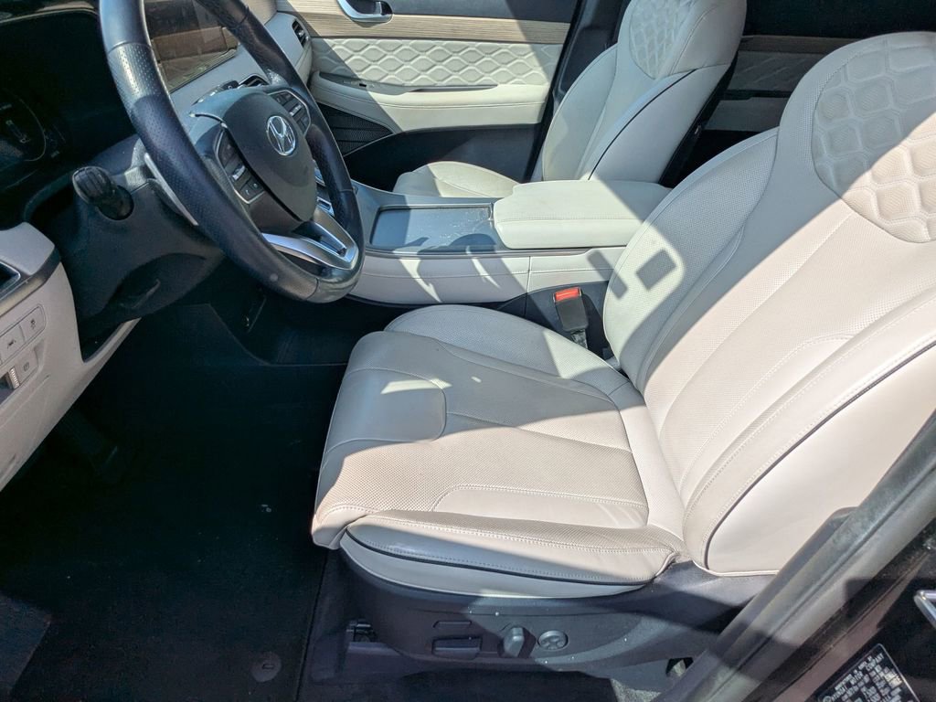 Used 2022 Hyundai Palisade Calligraphy image 16