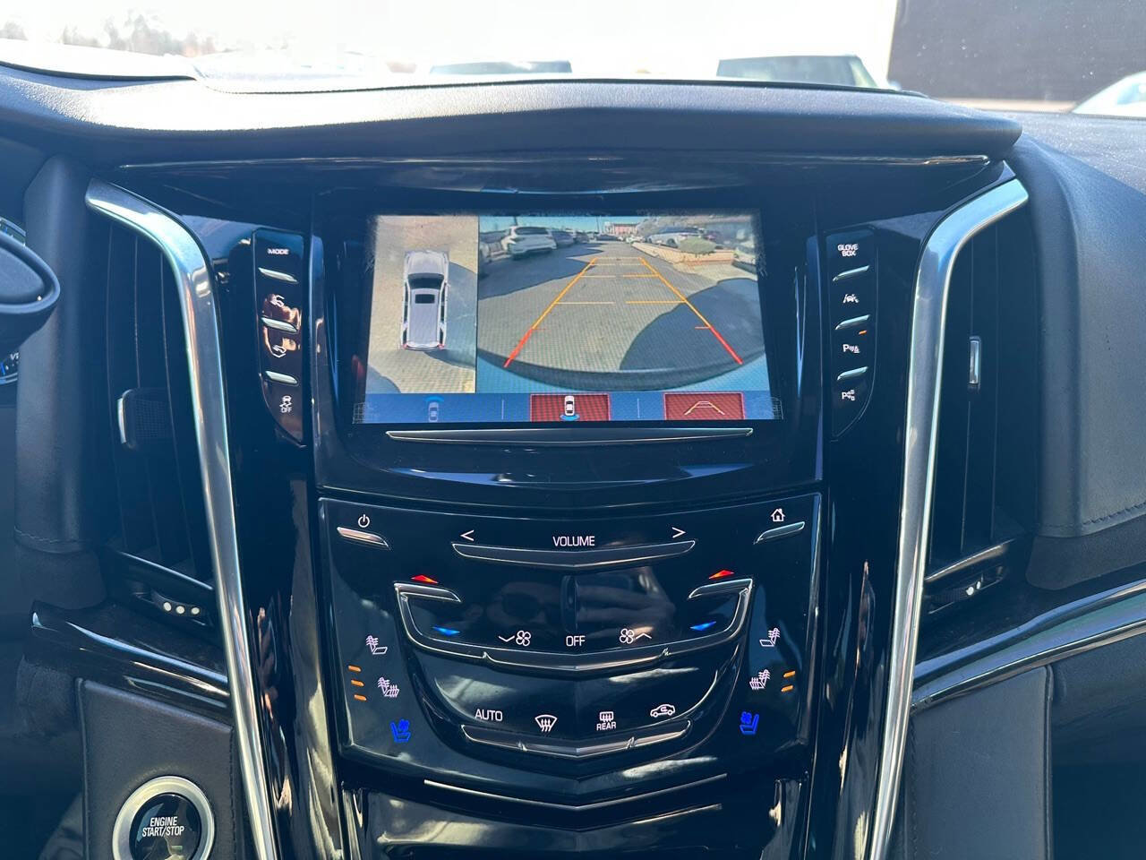 Used 2018 Cadillac Escalade ESV Platinum image 10