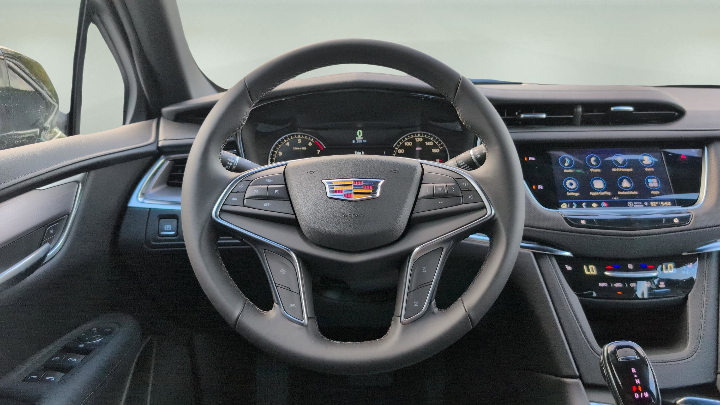 New 2025 Cadillac XT5 Luxury image 11