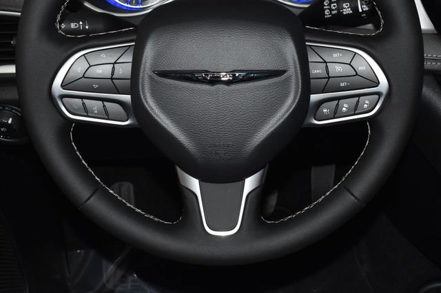 New 2026 Chrysler Pacifica Select image 23