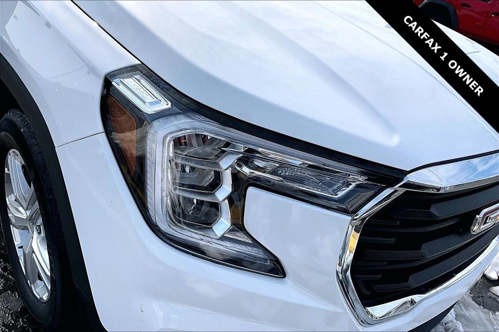 Used 2024 GMC Terrain SLE image 30