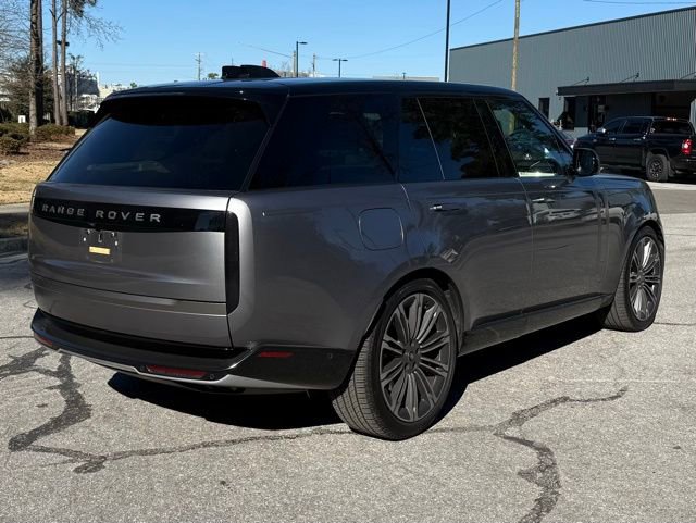 Certified 2024 Land Rover Range Rover SE image 4