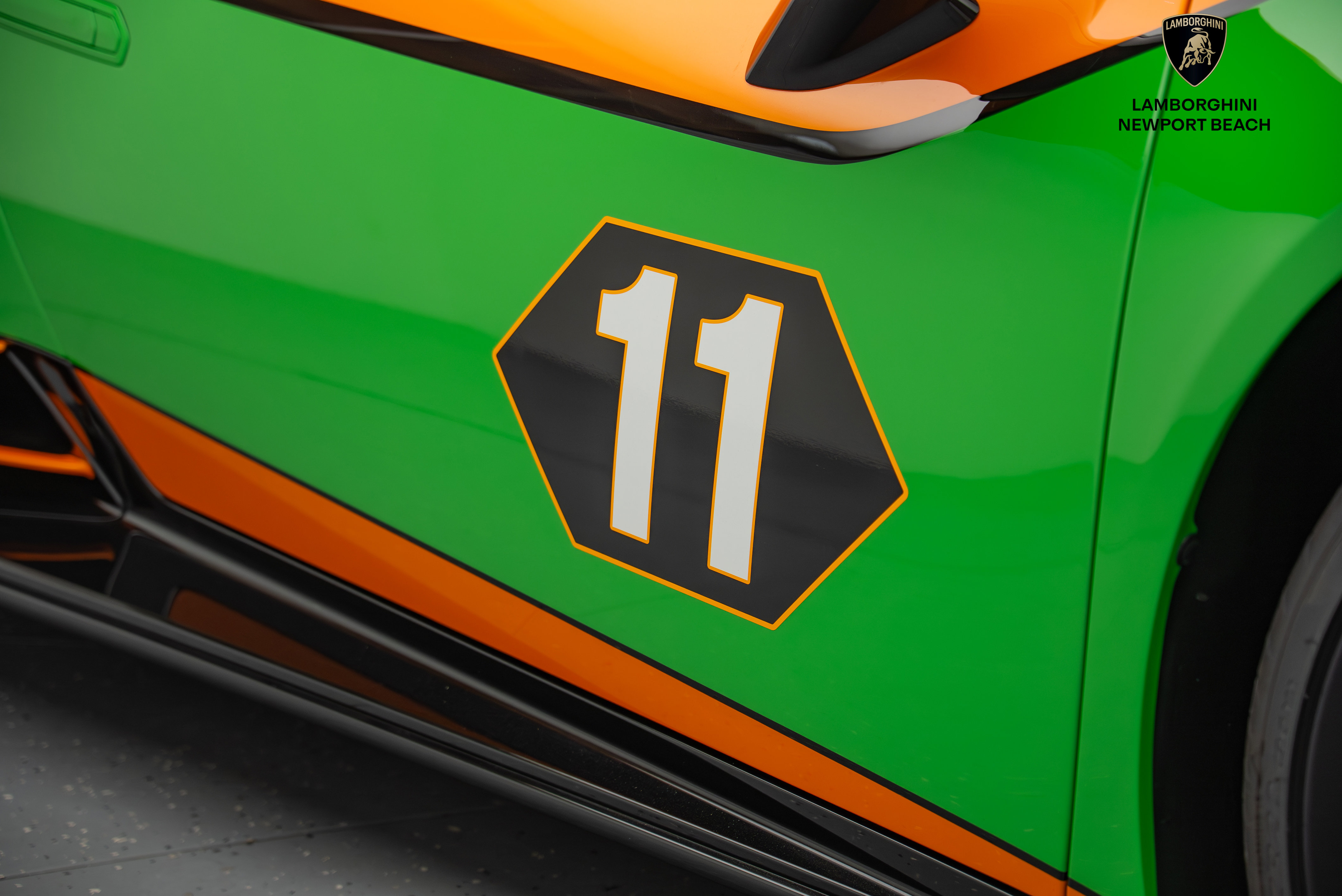 Used 2020 Lamborghini Huracan EVO image 4