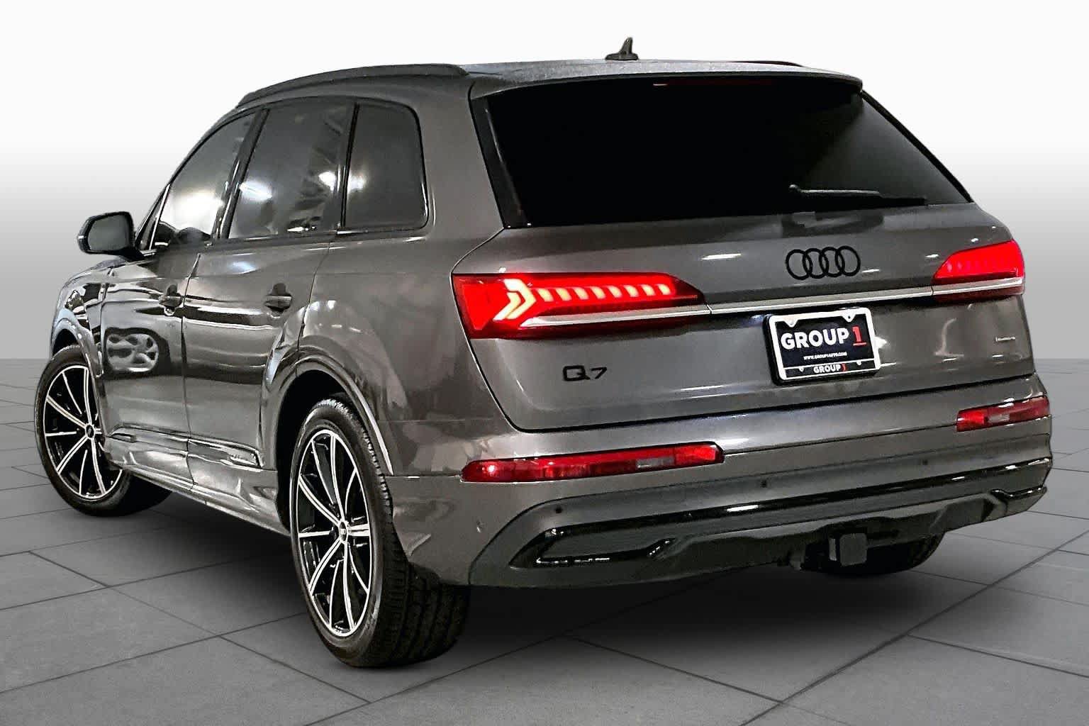 Used 2021 Audi Q7 3.0T Prestige w/ Prestige Package AWD/4WD image 12