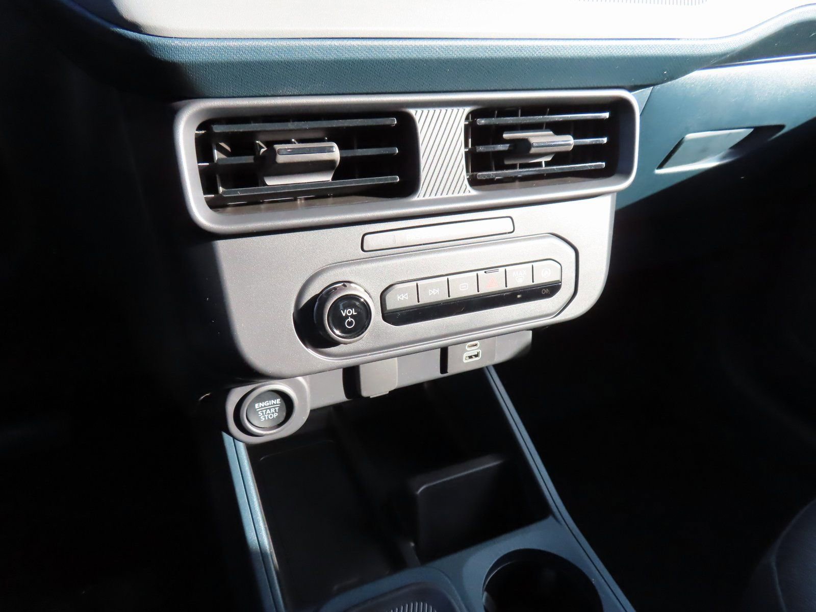 New 2026 Ford Maverick XLT w/ XLT Luxury Package image 13