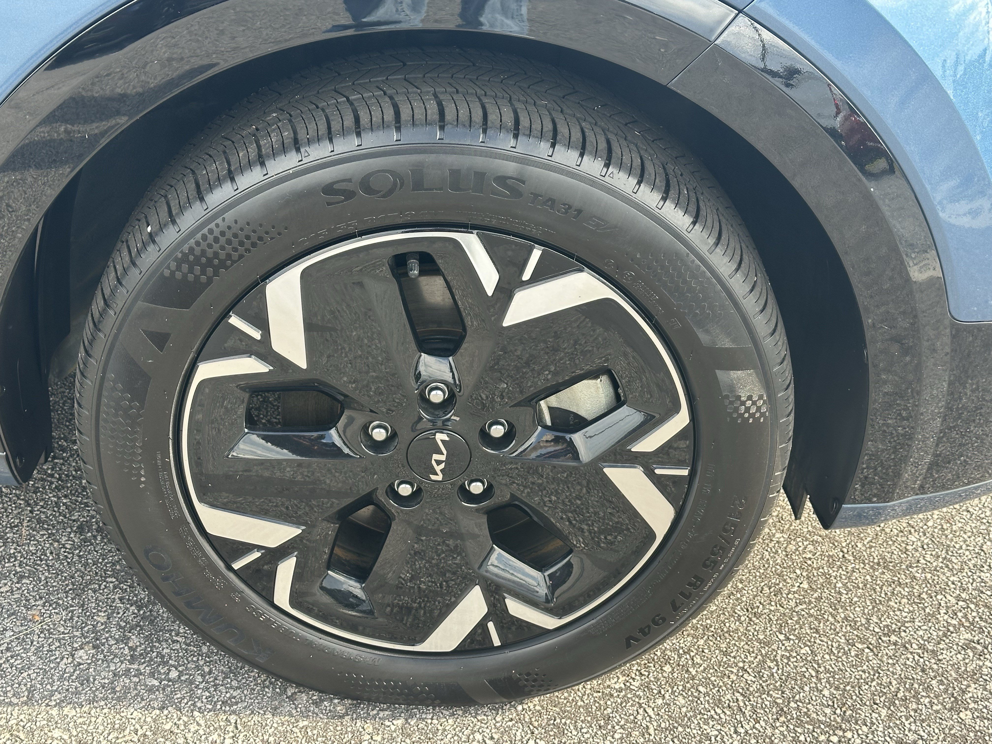 Used 2024 Kia Niro Wind w/ Wind Preserve Package FWD image 13