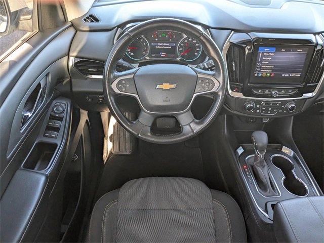Used 2021 Chevrolet Traverse LT image 16