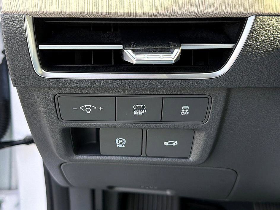 Certified 2025 Hyundai Sonata SEL image 19