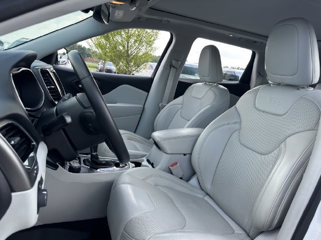 Used 2019 Jeep Cherokee Limited AWD/4WD image 13