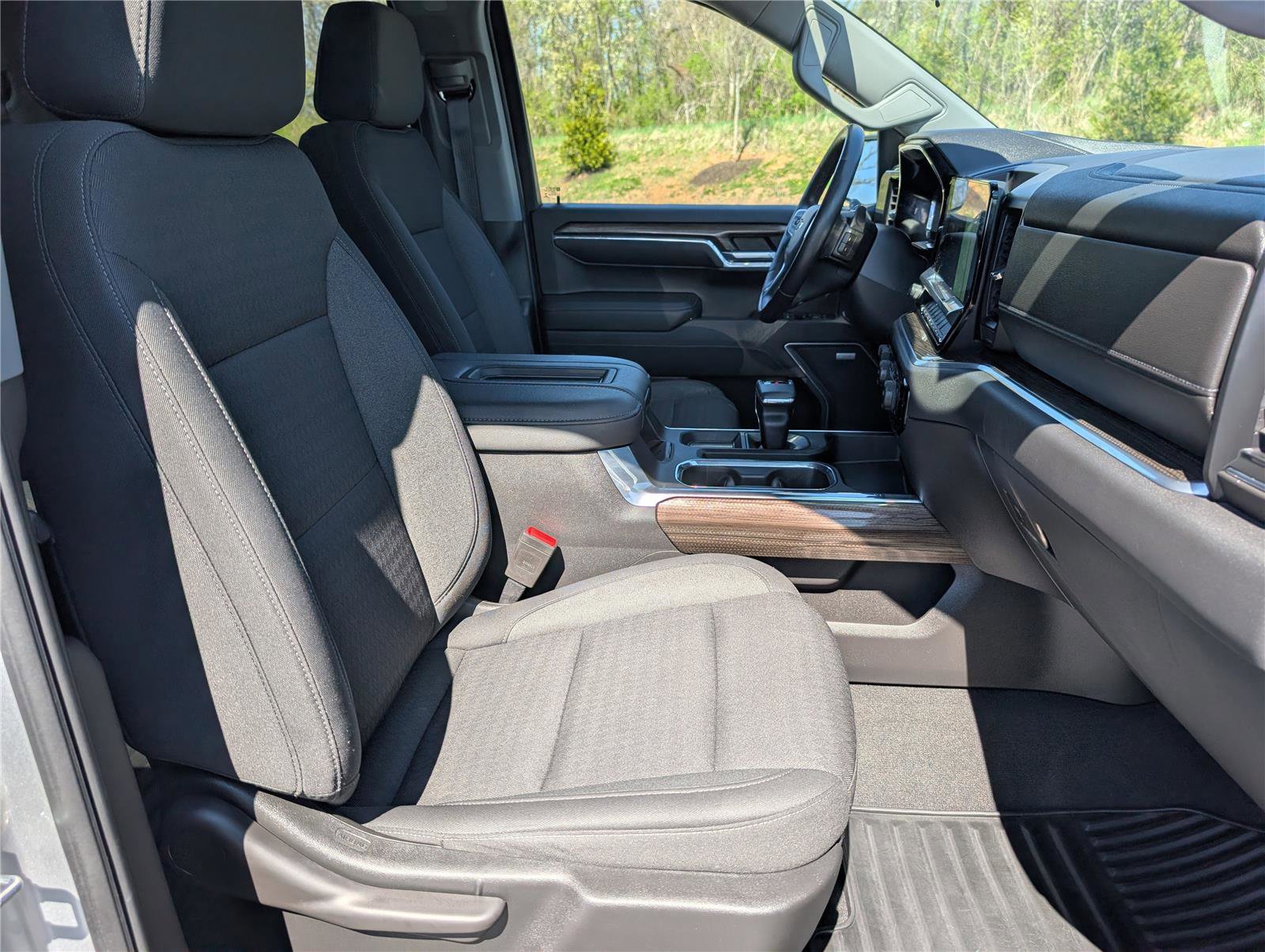 Used 2022 Chevrolet Silverado 1500 RST w/ Convenience Package II AWD/4WD image 11